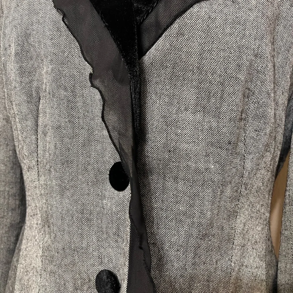metrostyle Gray Jacket with Black Scalloped Trim size 8